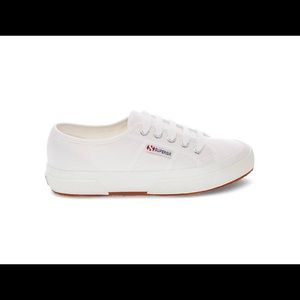 Superga 2750 cotu white women’s sneakers. In good condition! Scuffs seen in pics